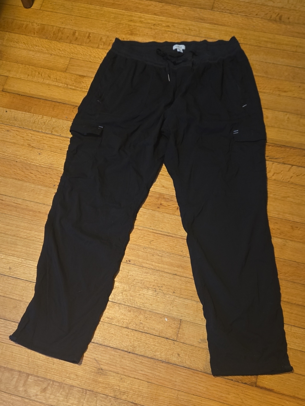 L.L. Bean Black Women's Lightweight Cargo Pants Size Xl - Picture 2 of 7